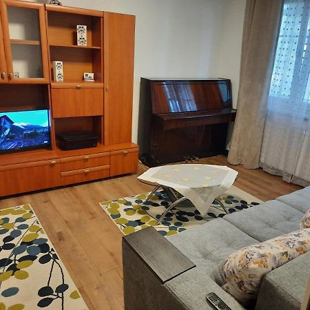 Ferienwohnung Apartament Zona Centrala Hunedoara Exterior foto