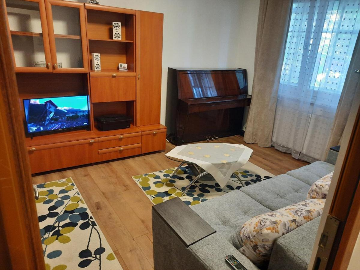 Ferienwohnung Apartament Zona Centrala Hunedoara Exterior foto